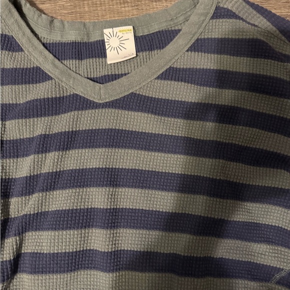 Striped V-Neck Long Sleeve Top - Picture 2 of 3